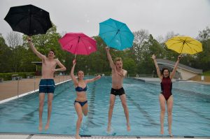 eisige Freibaderöffnung am Killesberg am 7. Mai 2017, Foto: Andreas Rosar