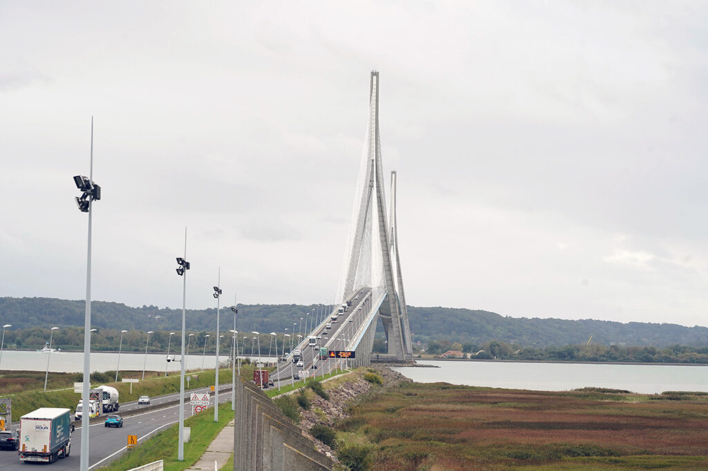 Die Brücke Pont de Normandie, Foto © Andreas Rosar, Fotoagentur Stuttgart