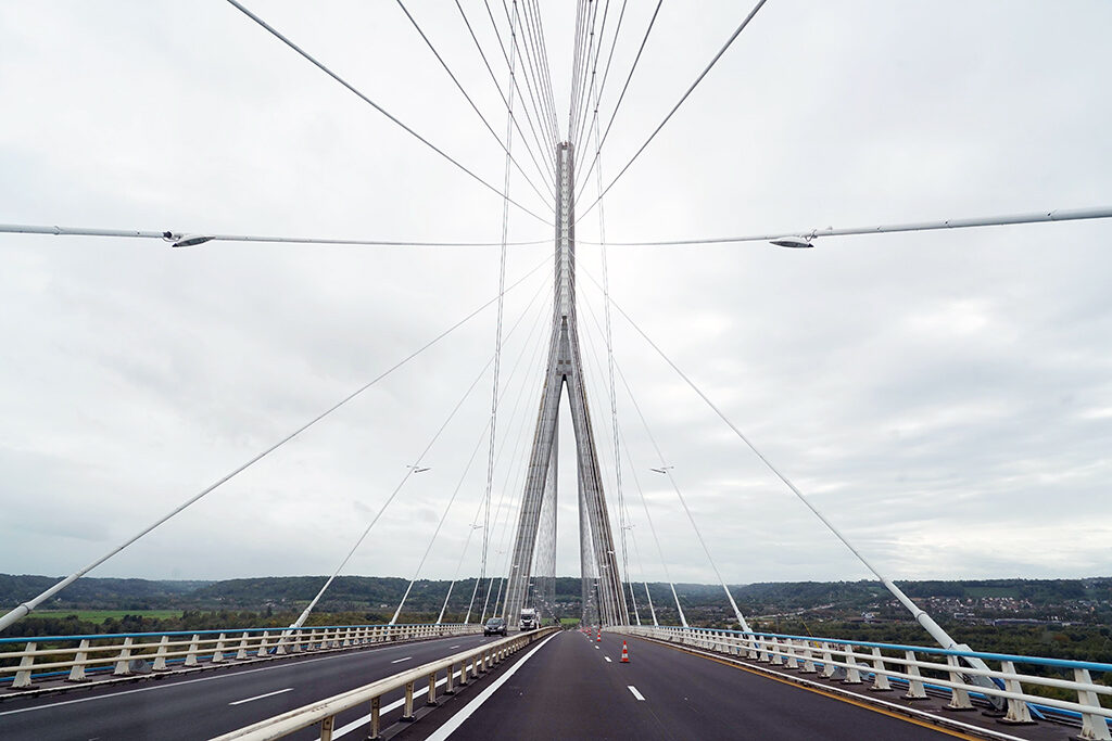 Die Brücke Pont de Normandie, Foto © Andreas Rosar, Fotoagentur Stuttgart